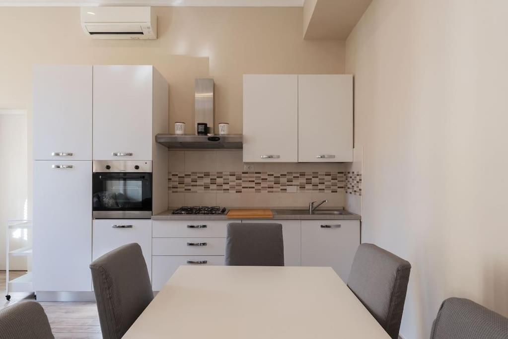 Merulana Bright Apartment
