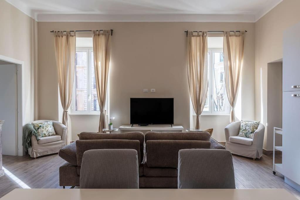Merulana Bright Apartment