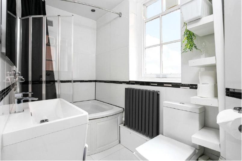 Stylish 2 bedroom apartment in Shoreditch - London
