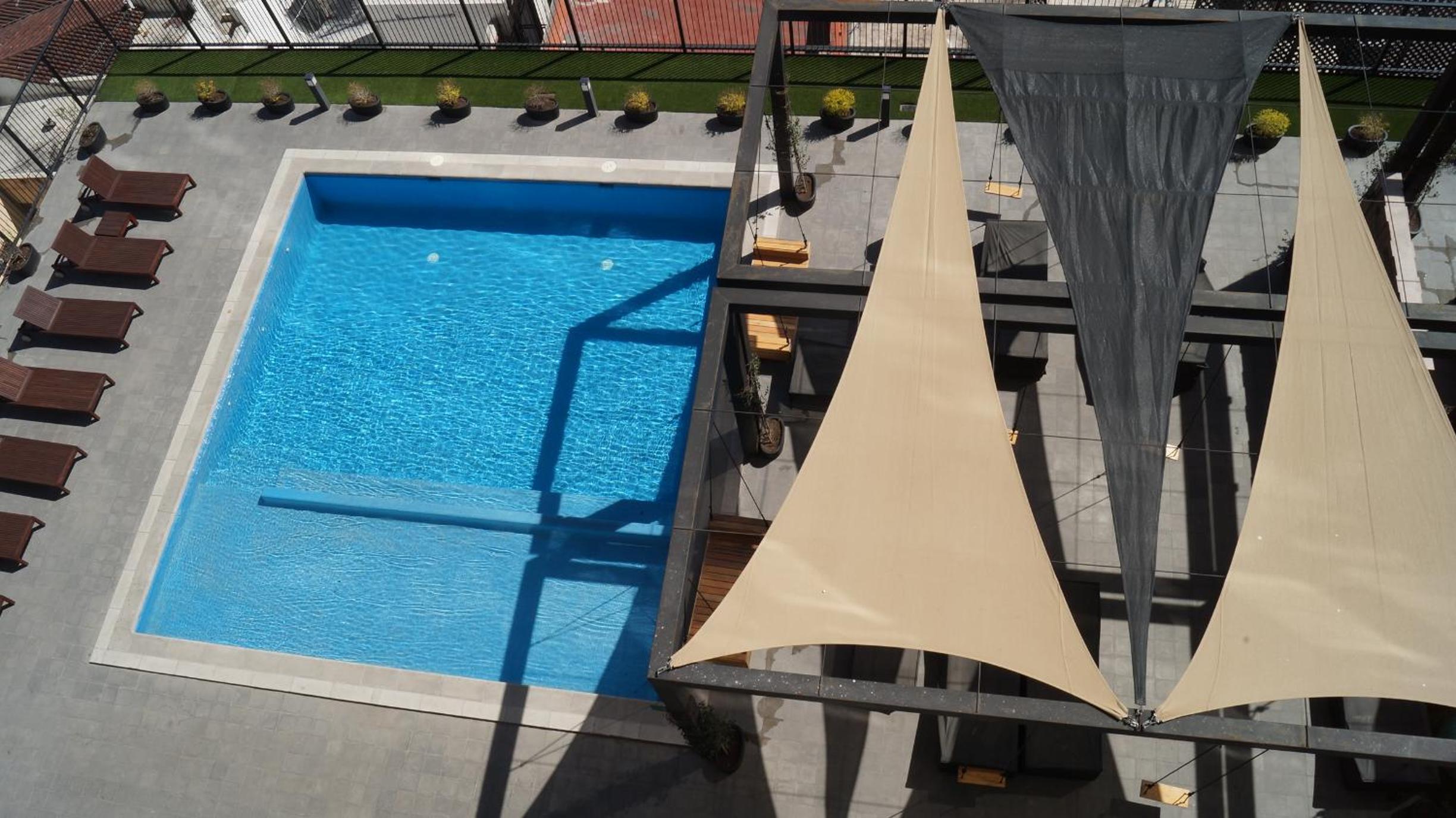 Lux 2 bedroom apartment, swimming pool, gym and free parking spot in Macro Plaza area view 4
