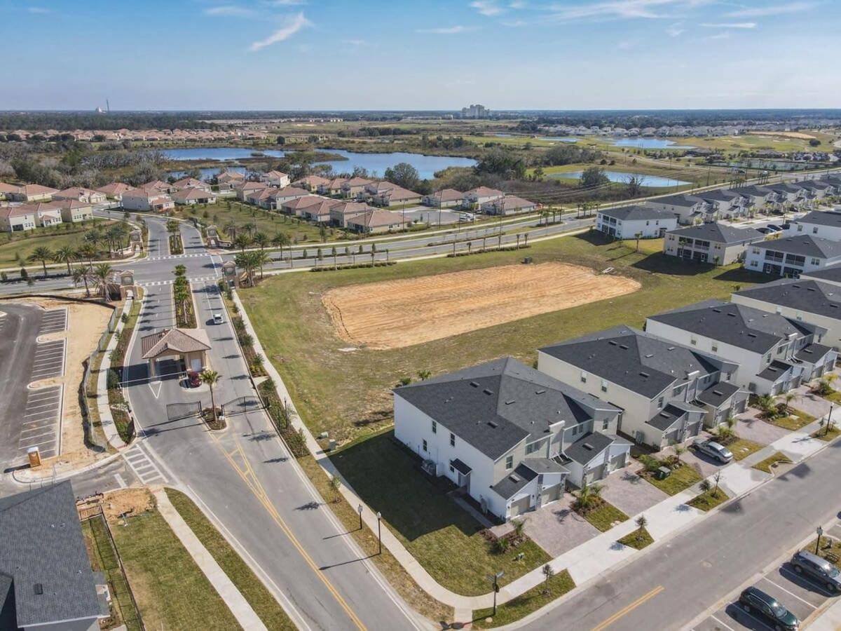 Amazing 2BR condo with 2 Clubhouses & Private Game Room view 3