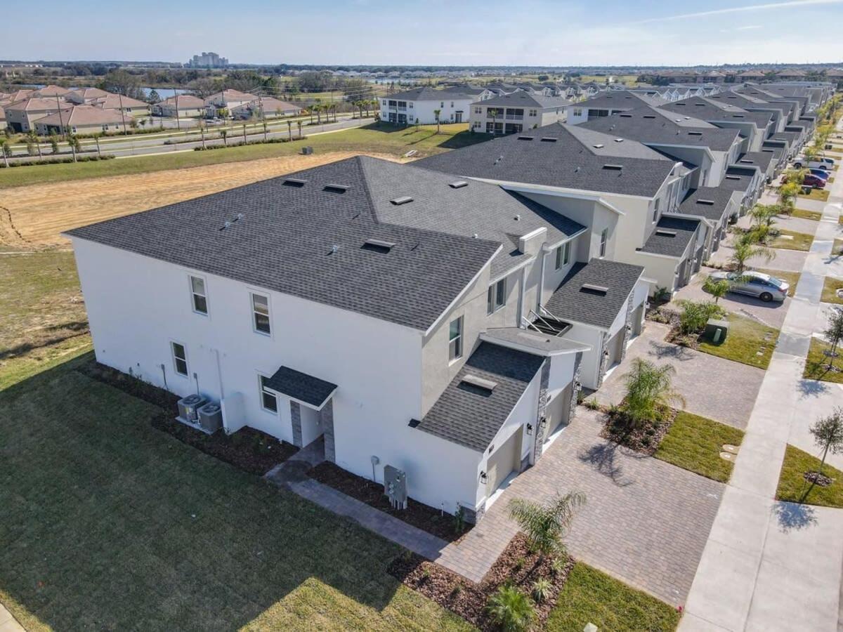 Amazing 2BR condo with 2 Clubhouses & Private Game Room view 5