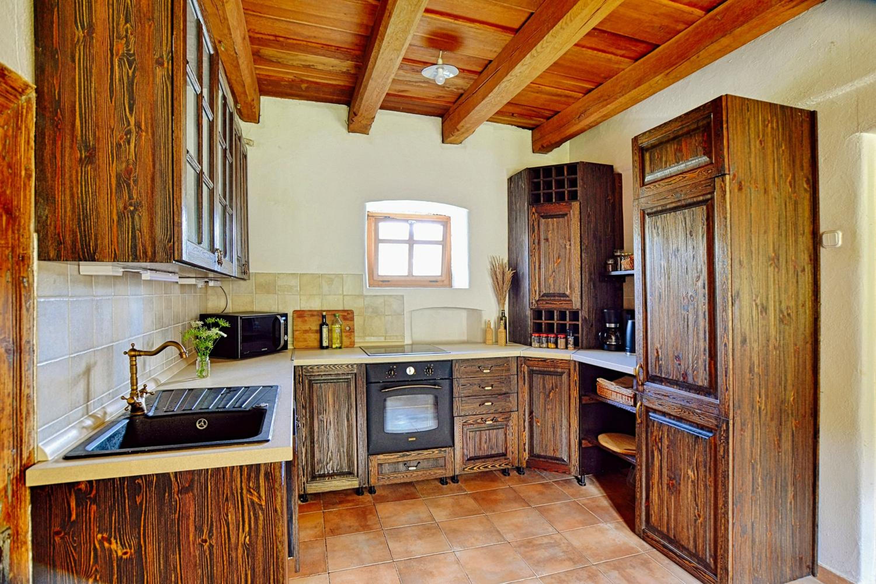 Zuzmó Guesthouse, Jósvafő, Aggtelek National Park - Stylish 150 year old farmhouse for 10 guests view 3