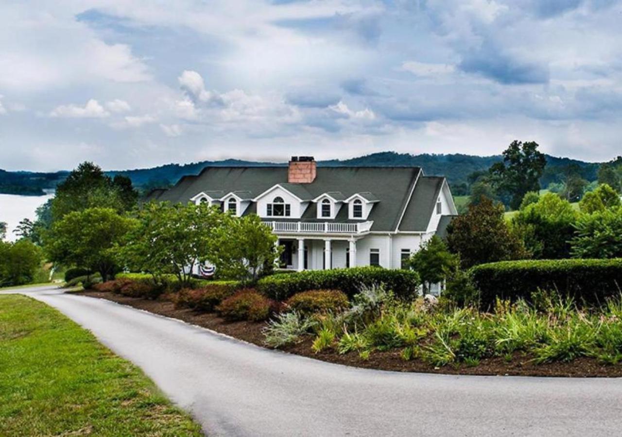 Whitestone Inn