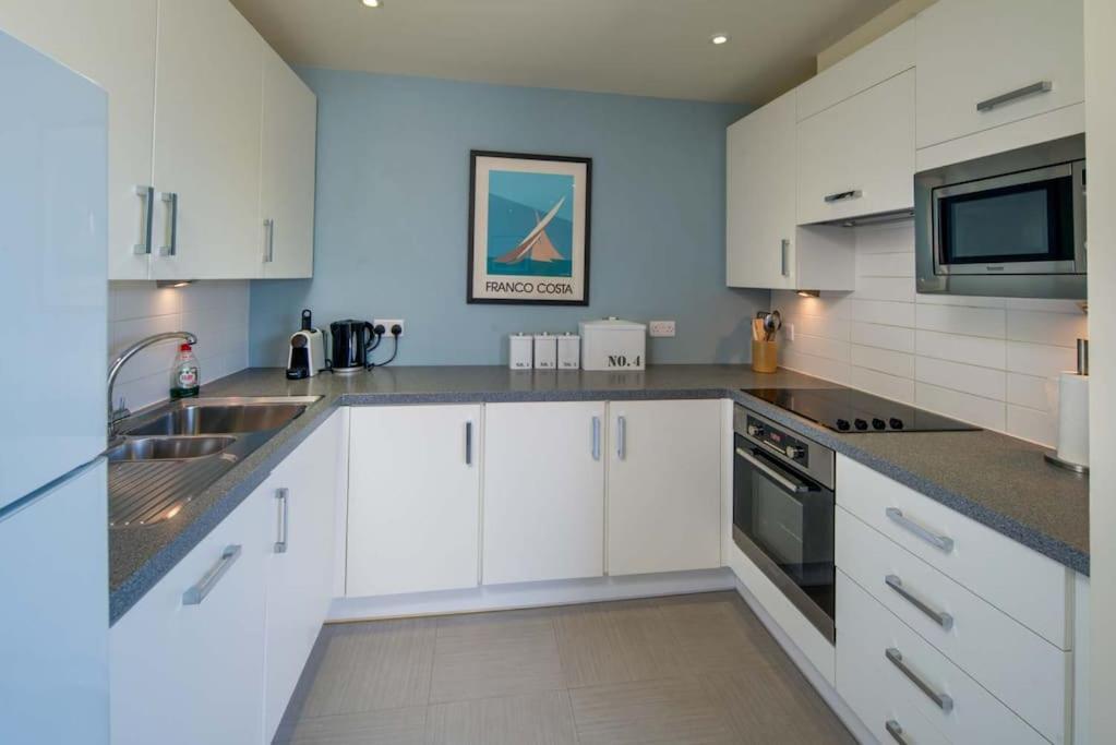 Mainsail apartment view 5