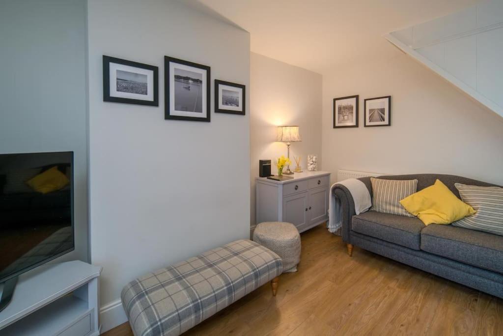 Crossjack Cottage