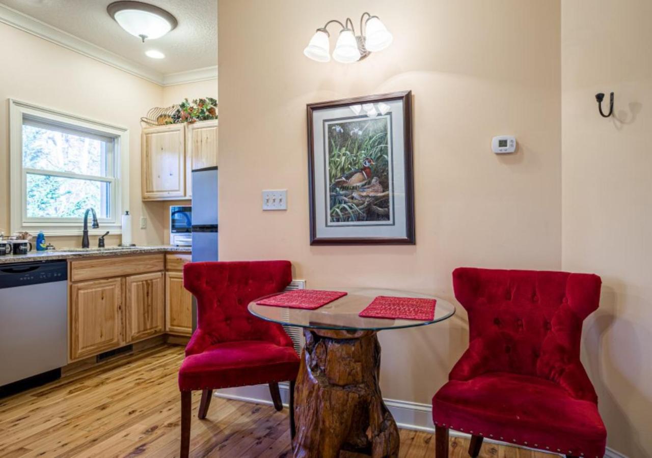 Whitestone Inn