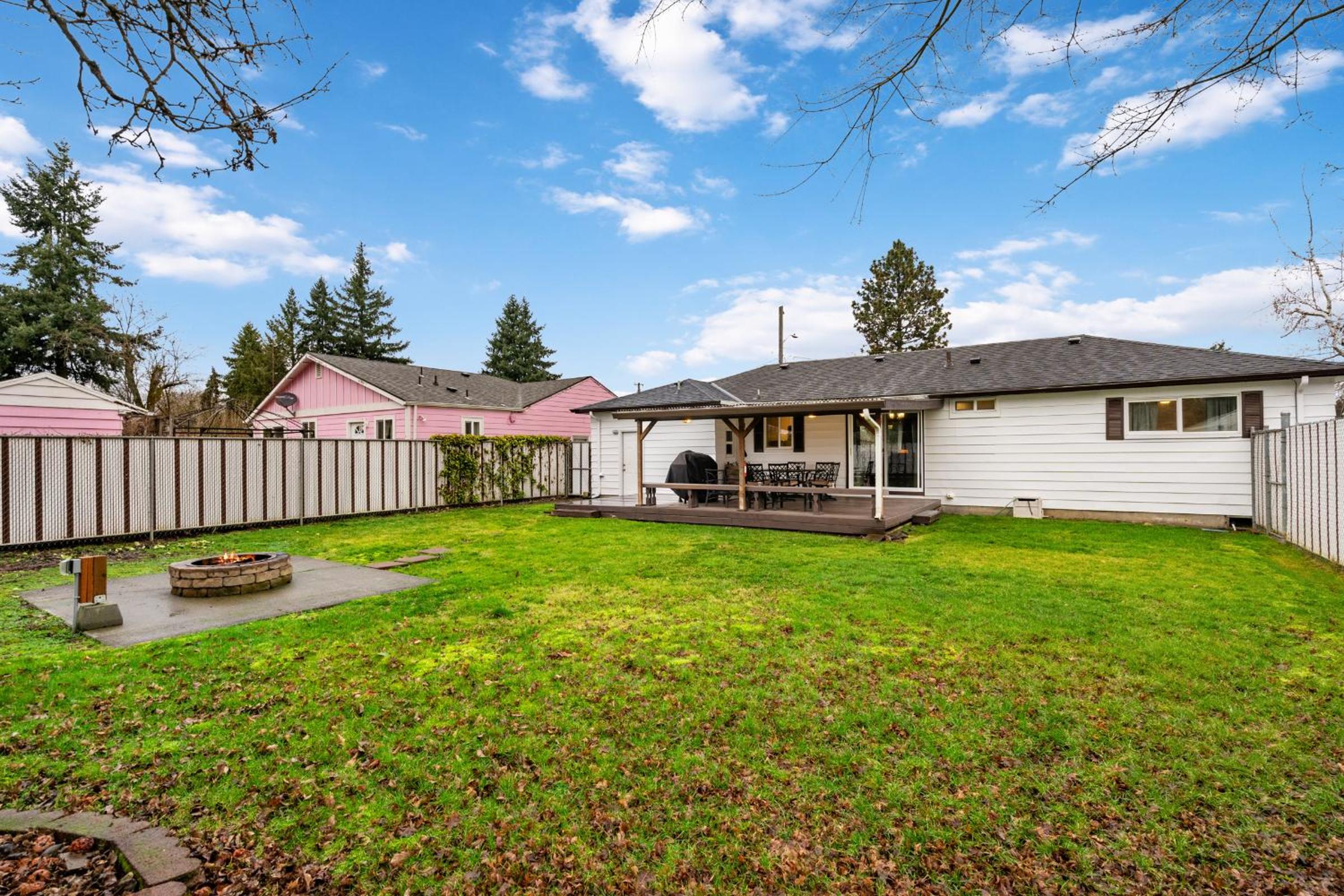 Cozy Retreat, Pet-friendly Haven