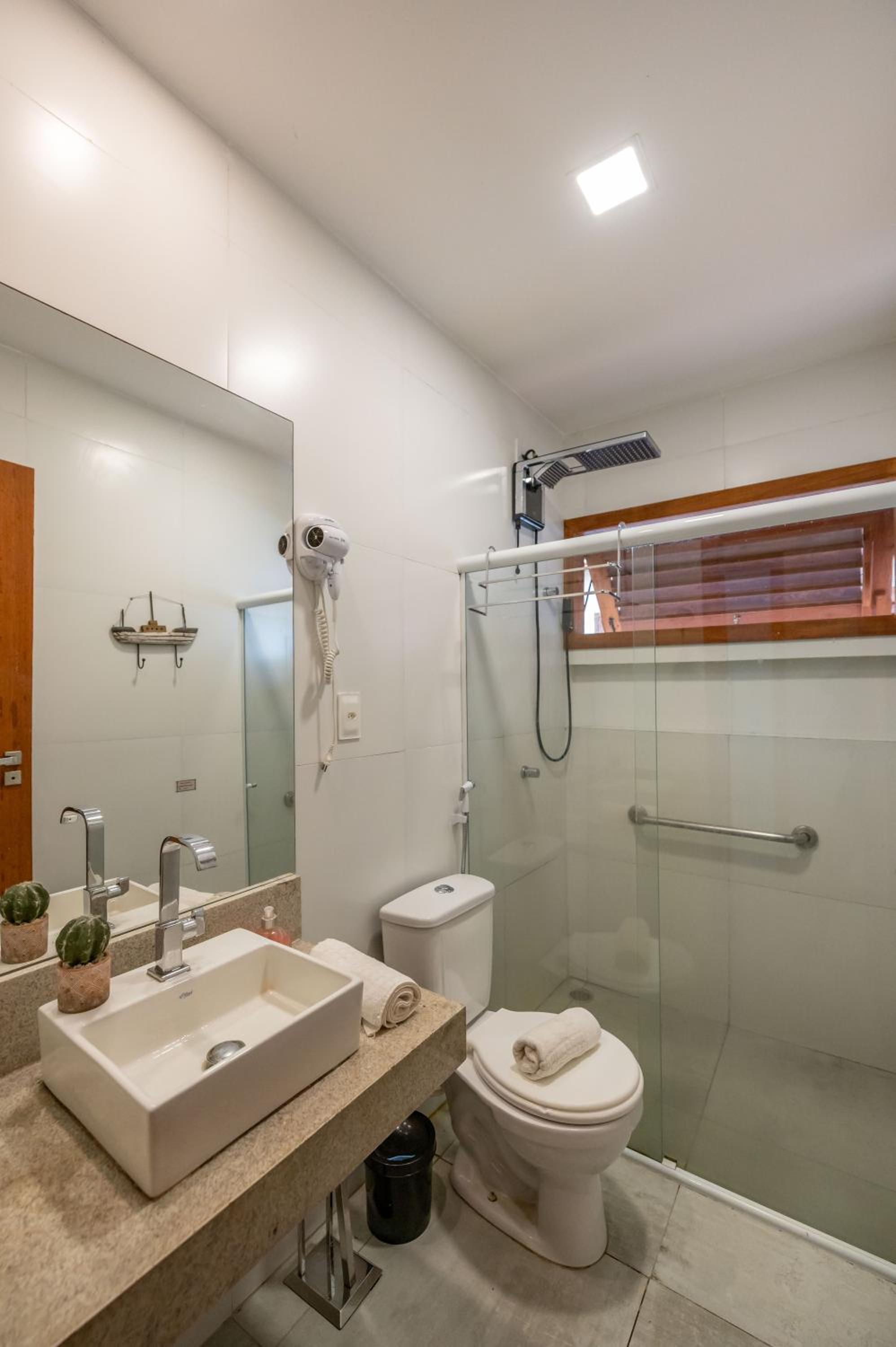 Taipu de Fora - Suítes, piscina e hidromassagens