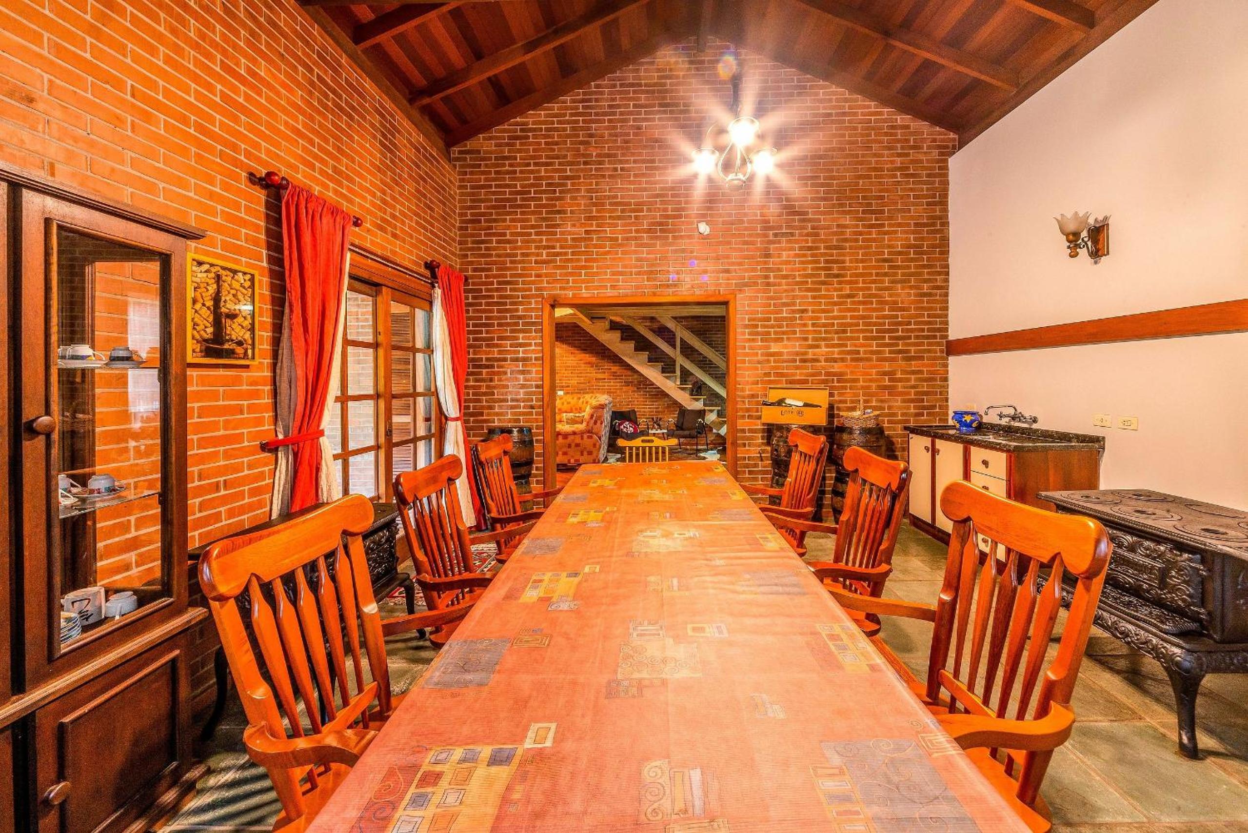 Bela casa estilo chalé em Canela RCF160