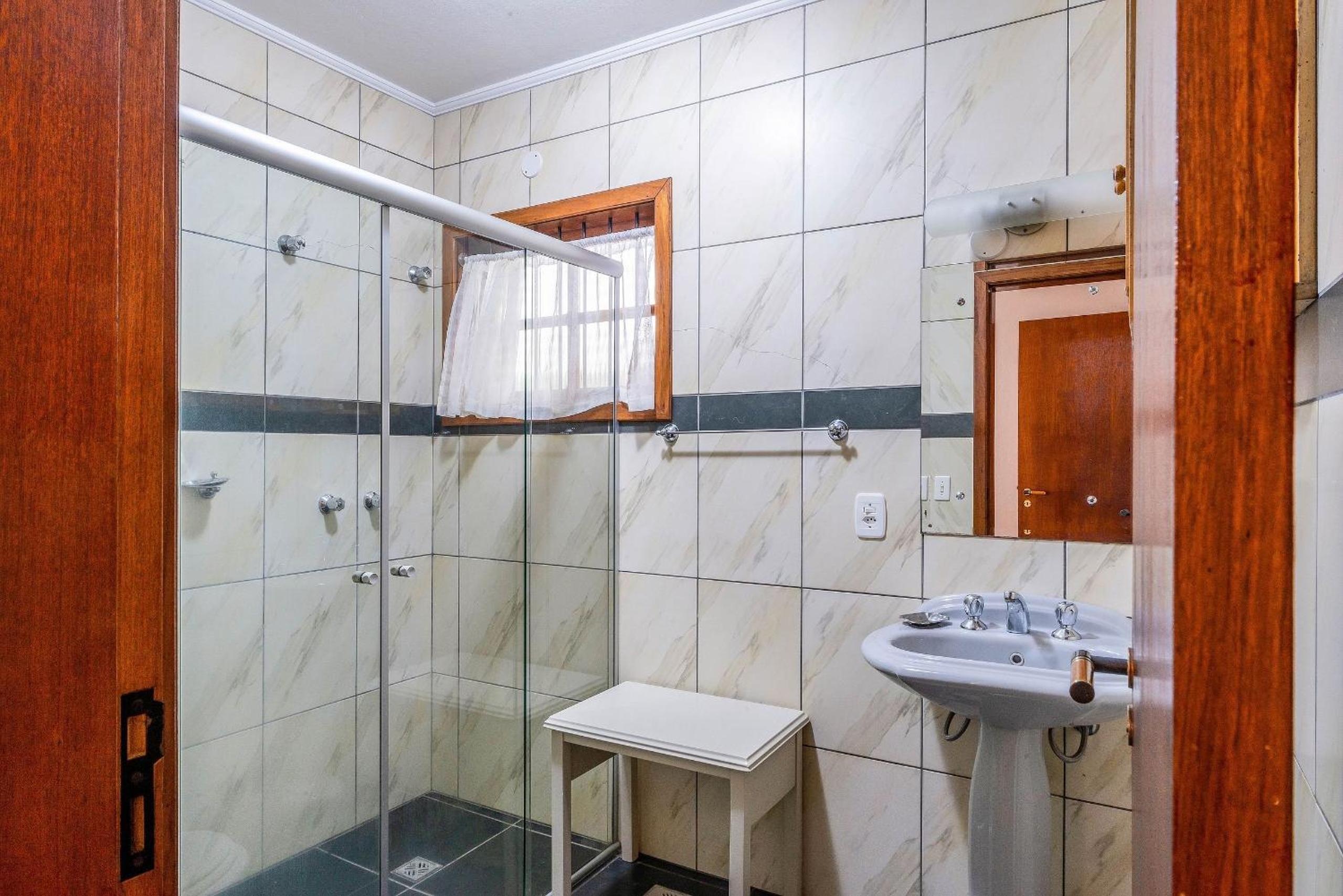 Bela casa estilo chalé em Canela RCF160