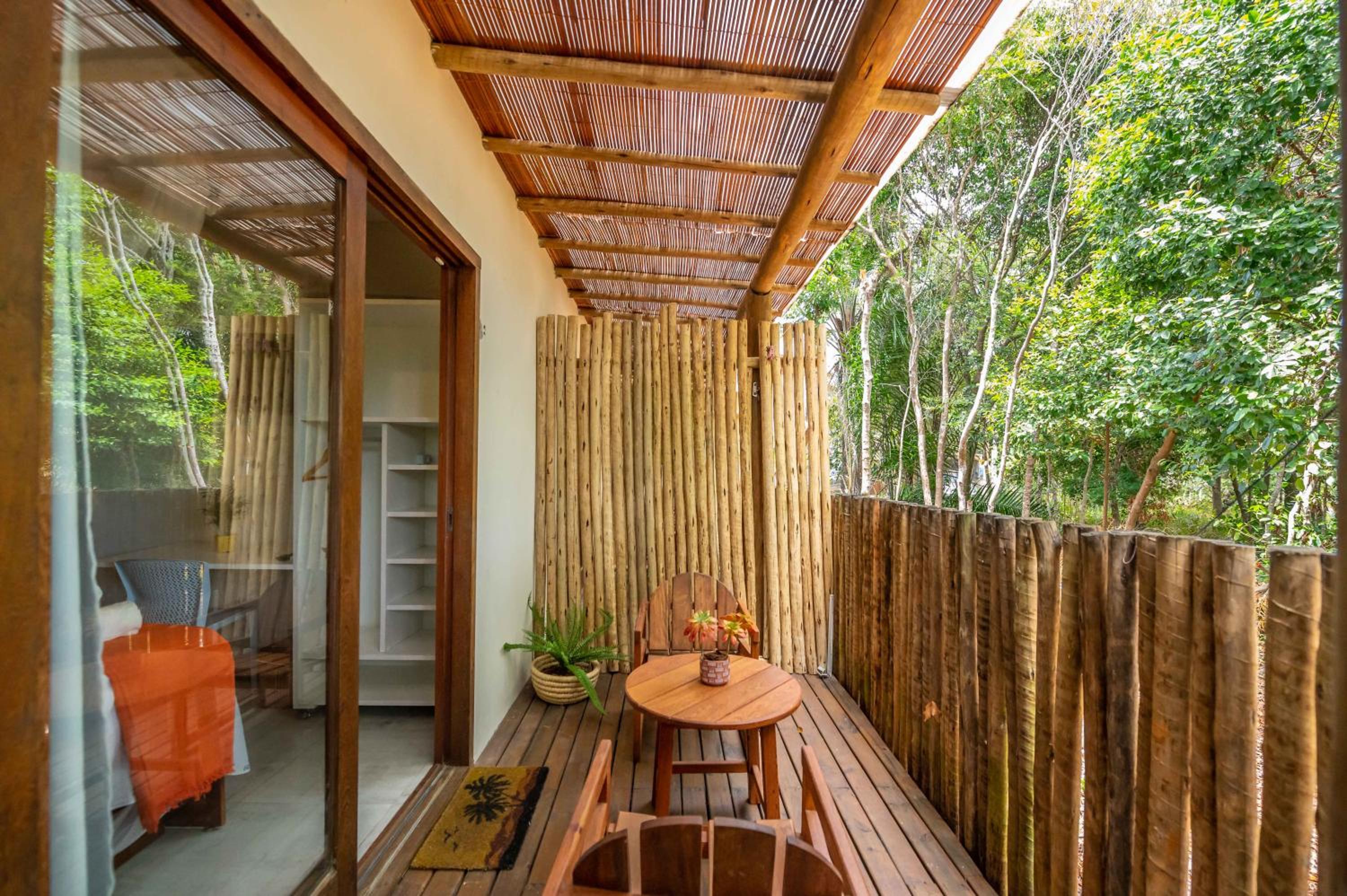 Taipu de Fora - Suítes, piscina e hidromassagens