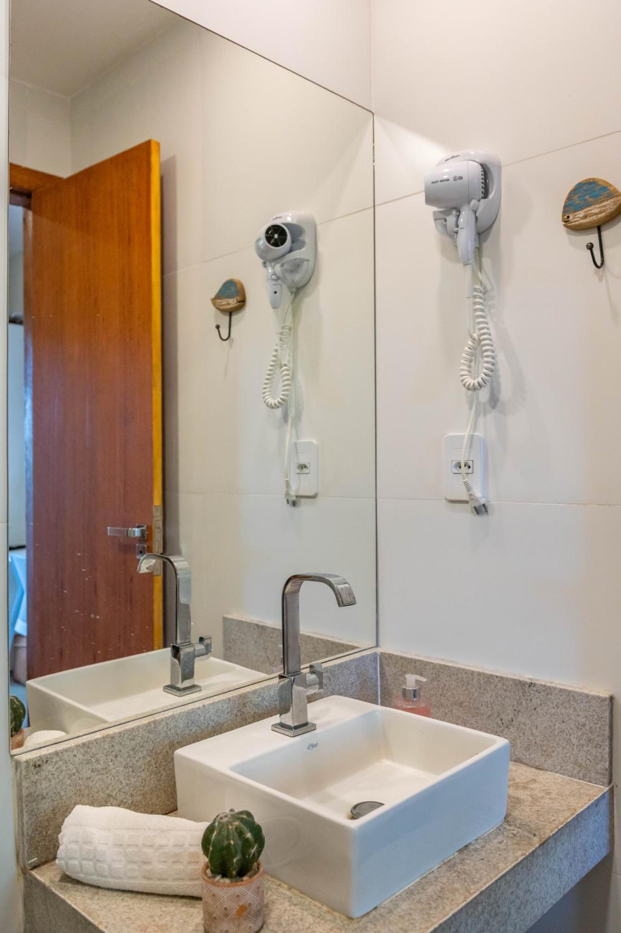 Taipu de Fora - Suítes, piscina e hidromassagens