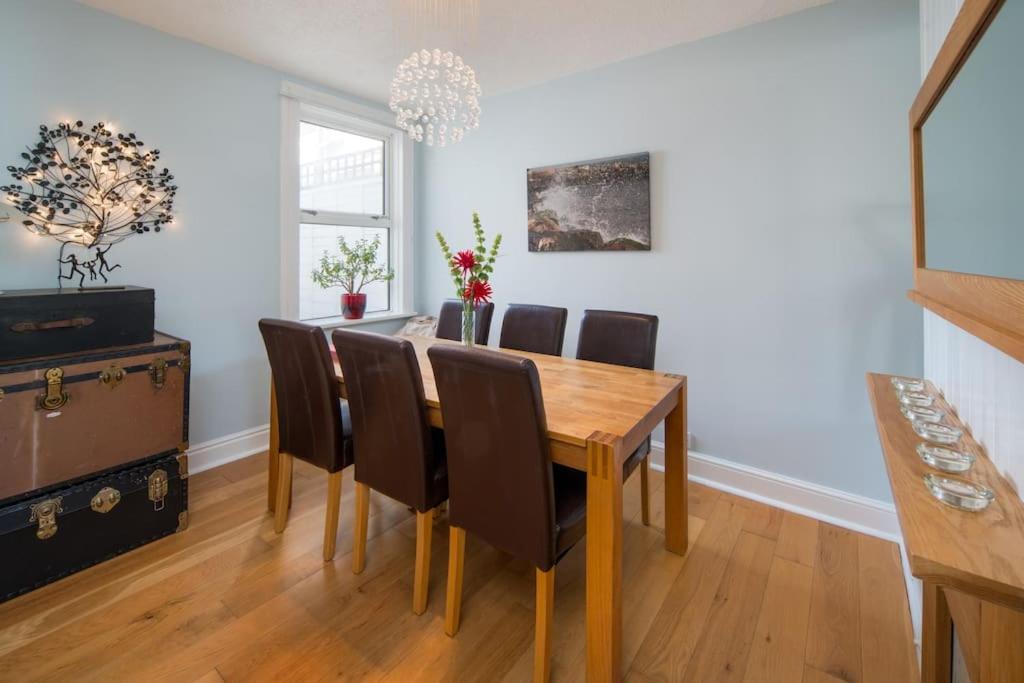 Regatta Cottage