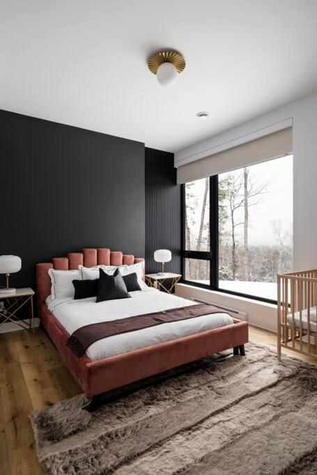 Chalet Peak Tremblant: Your Mountain Escape.