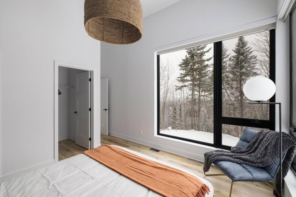 Chalet Peak Tremblant: Your Mountain Escape.
