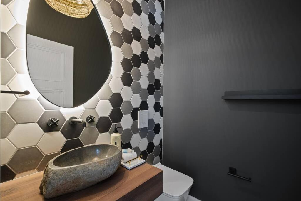 Chalet Peak Tremblant: Your Mountain Escape.