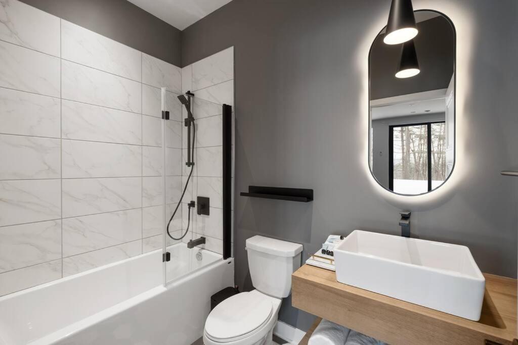 Chalet Peak Tremblant: Your Mountain Escape.