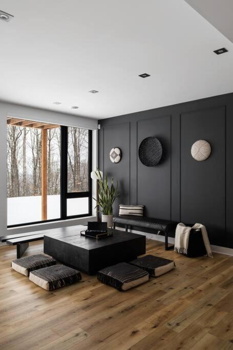 Chalet Peak Tremblant: Your Mountain Escape.