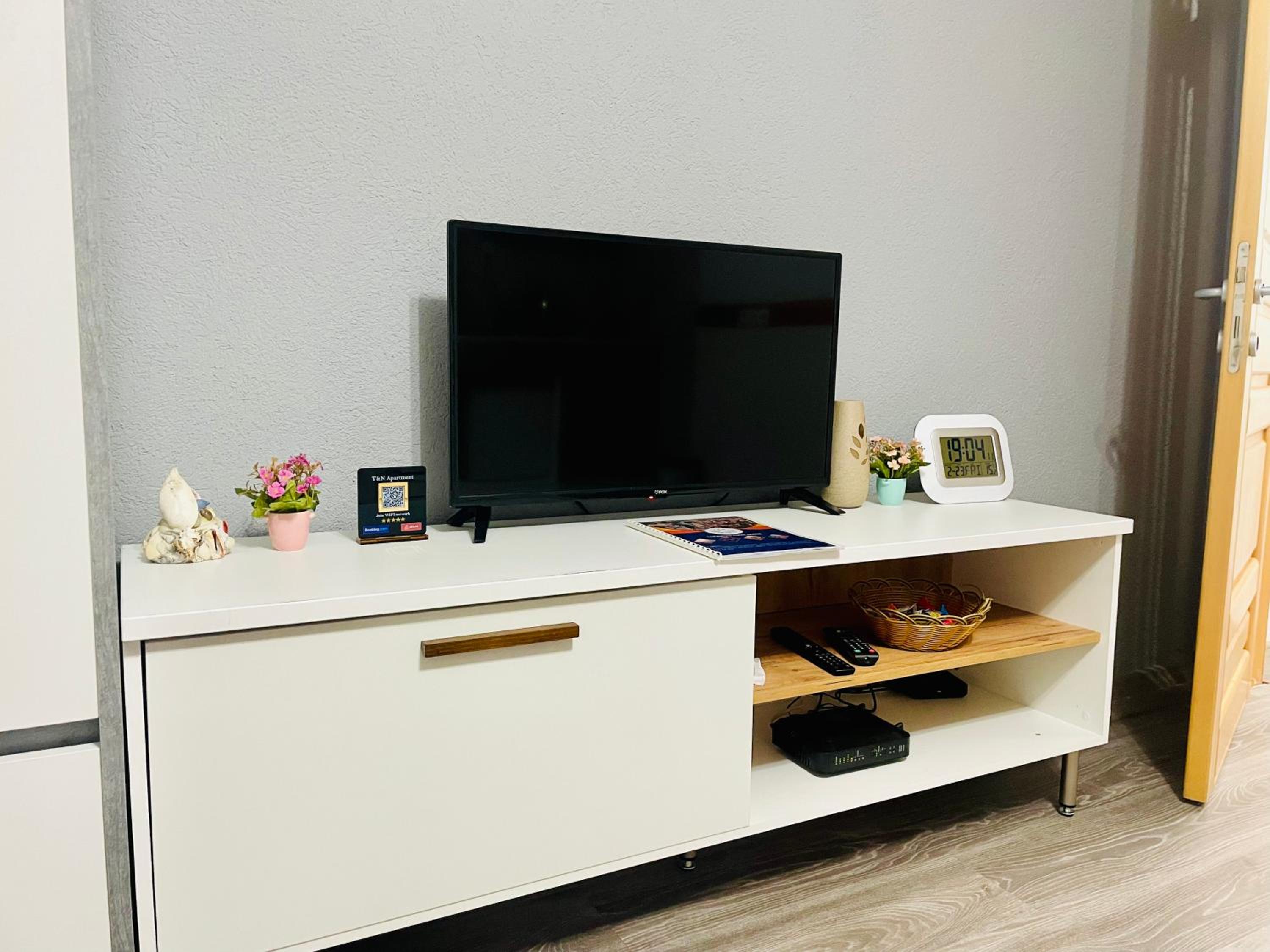 T&N Studio-Center-Free parking,AC,Train-Bus station