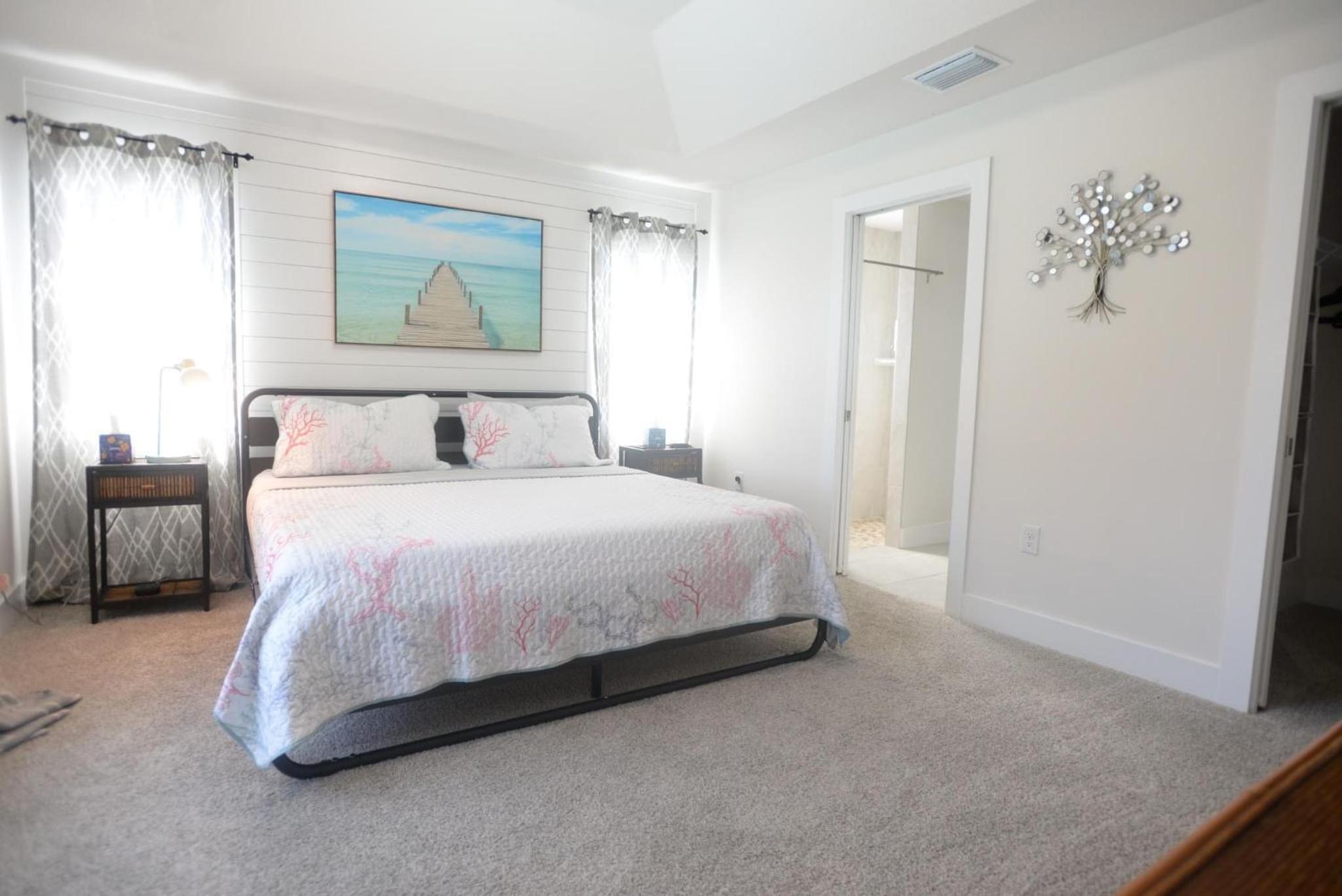Waterfront Retreat, Heated Pool, Fishing