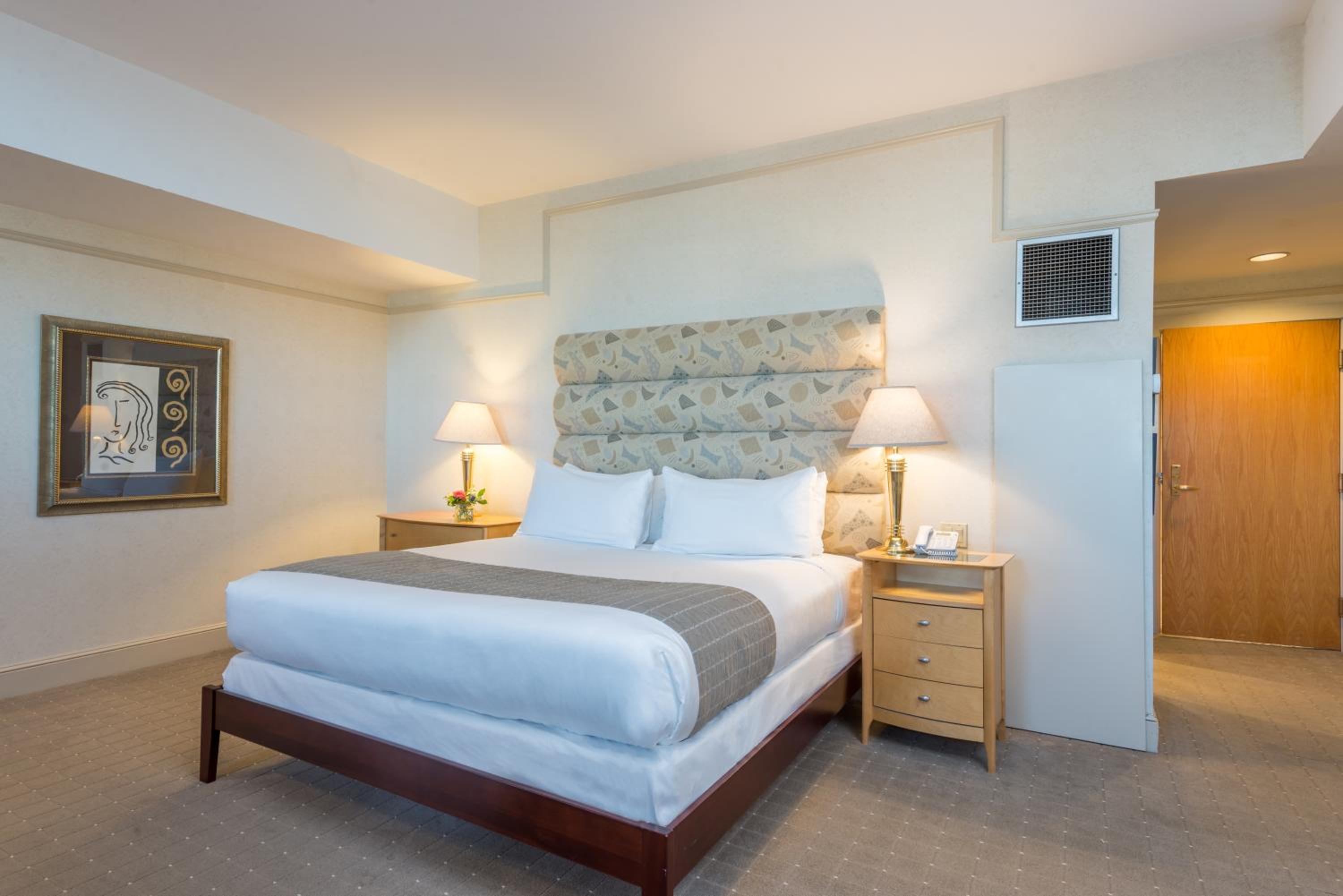 Breakwater Inn
