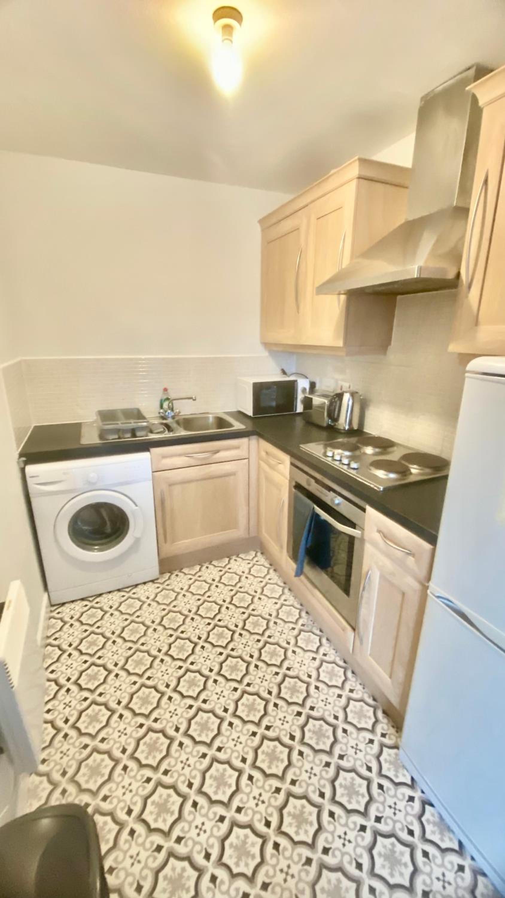 Spacious 1 Bedroom Apartment In Wigan view 3