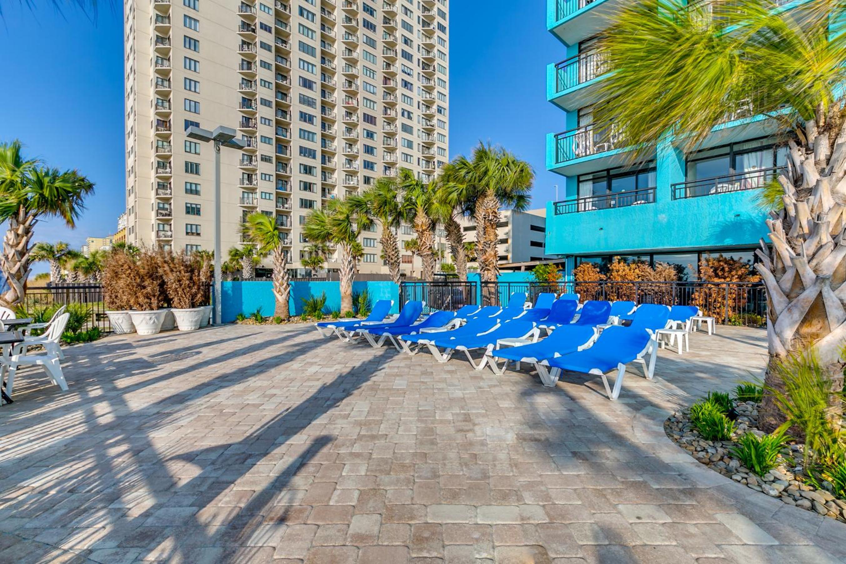 Modern Oceanview Studio Sleeps 4