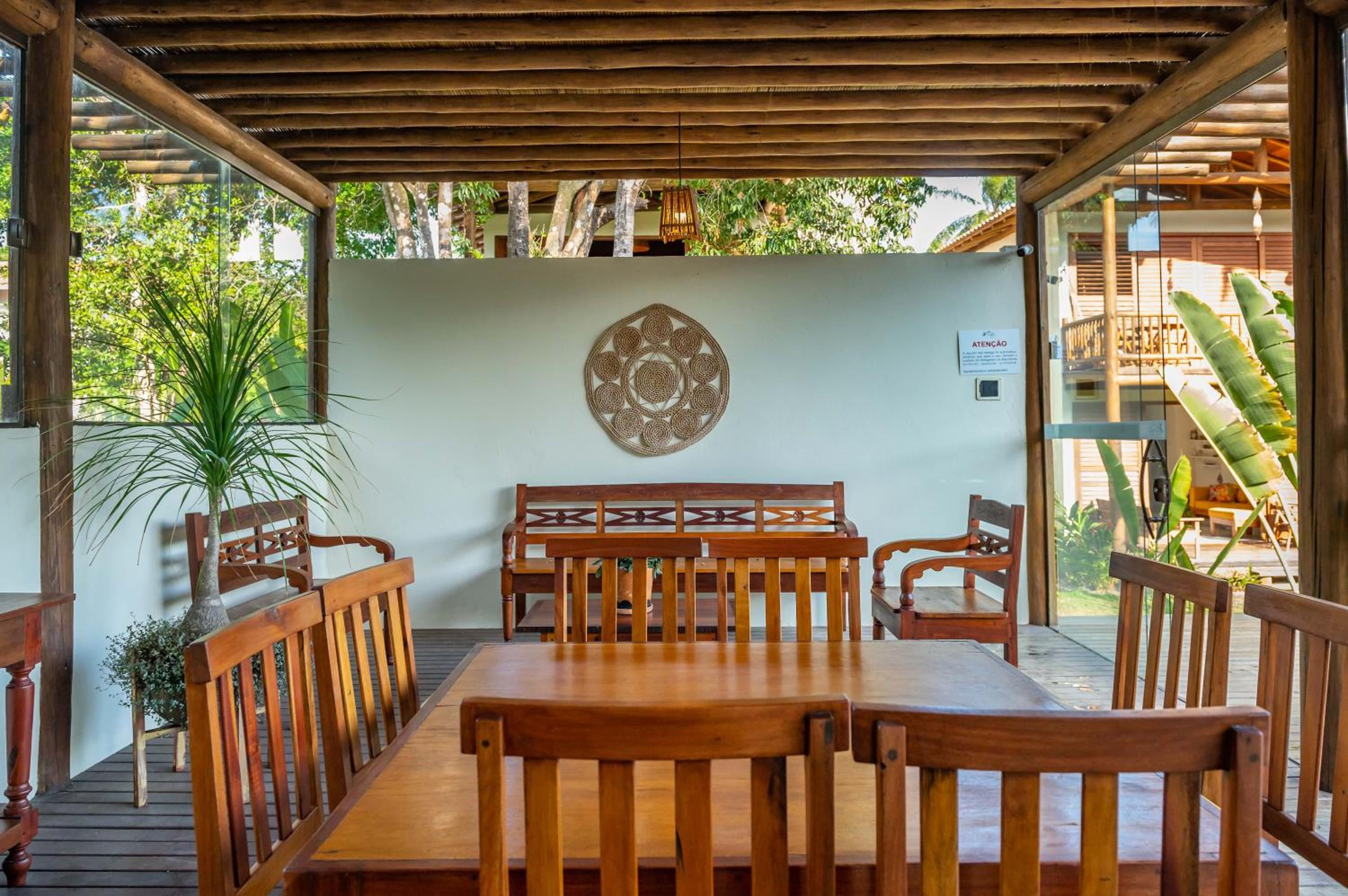 Taipu de Fora - Suítes, piscina e hidromassagens