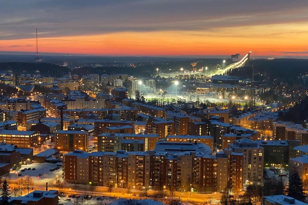 Modern & Stylish 2BR Apartment with Sauna, Terrace and Free Private Parking view 4