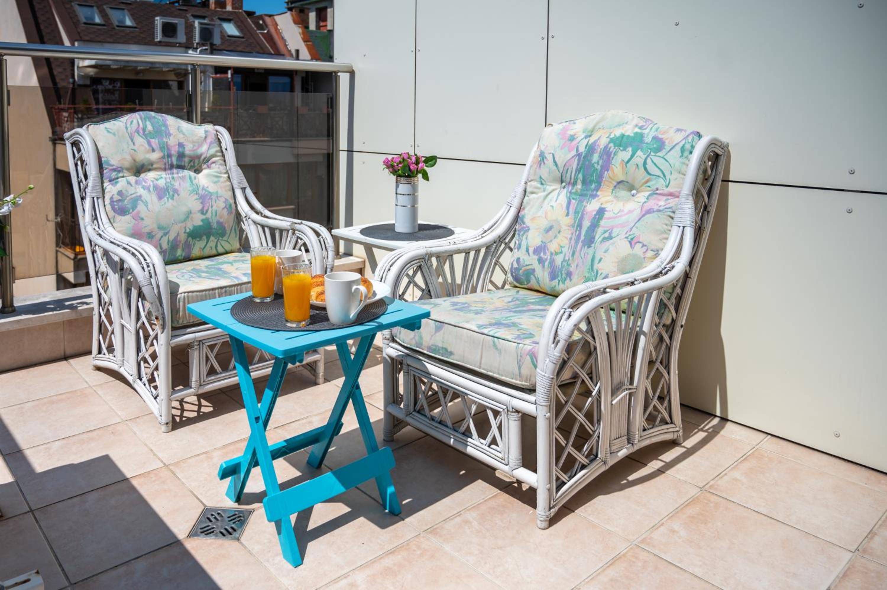 balance & terrace