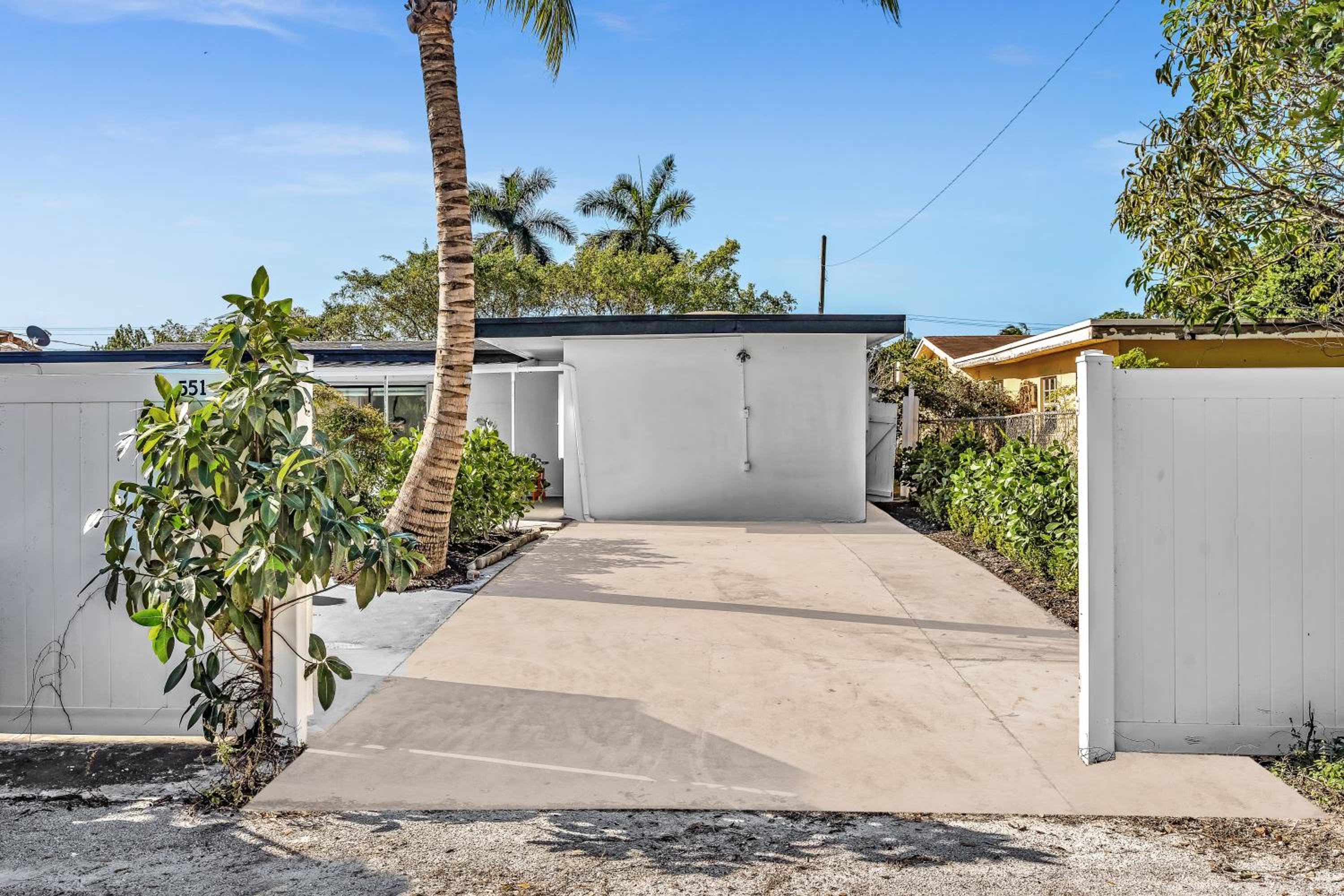 A Luxe Retreat in Paradise