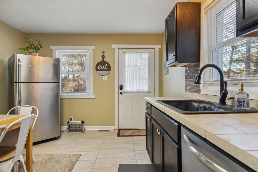 Valley Vista-Mins to SkylineDrive-Hot Tub-King, Queen Beds view 4