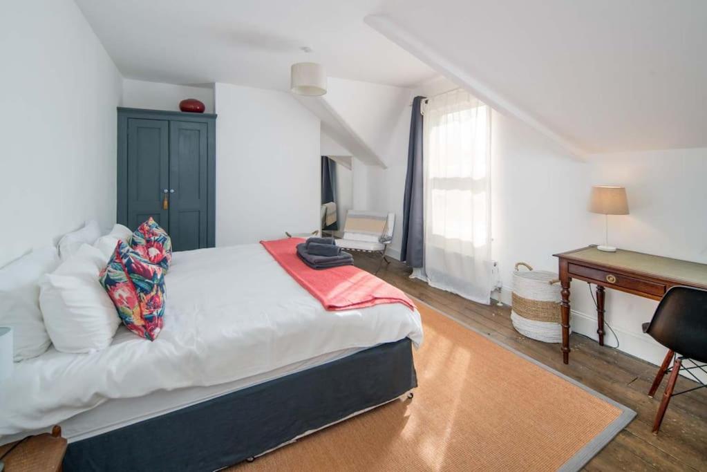 Westhill, Cowes Town House