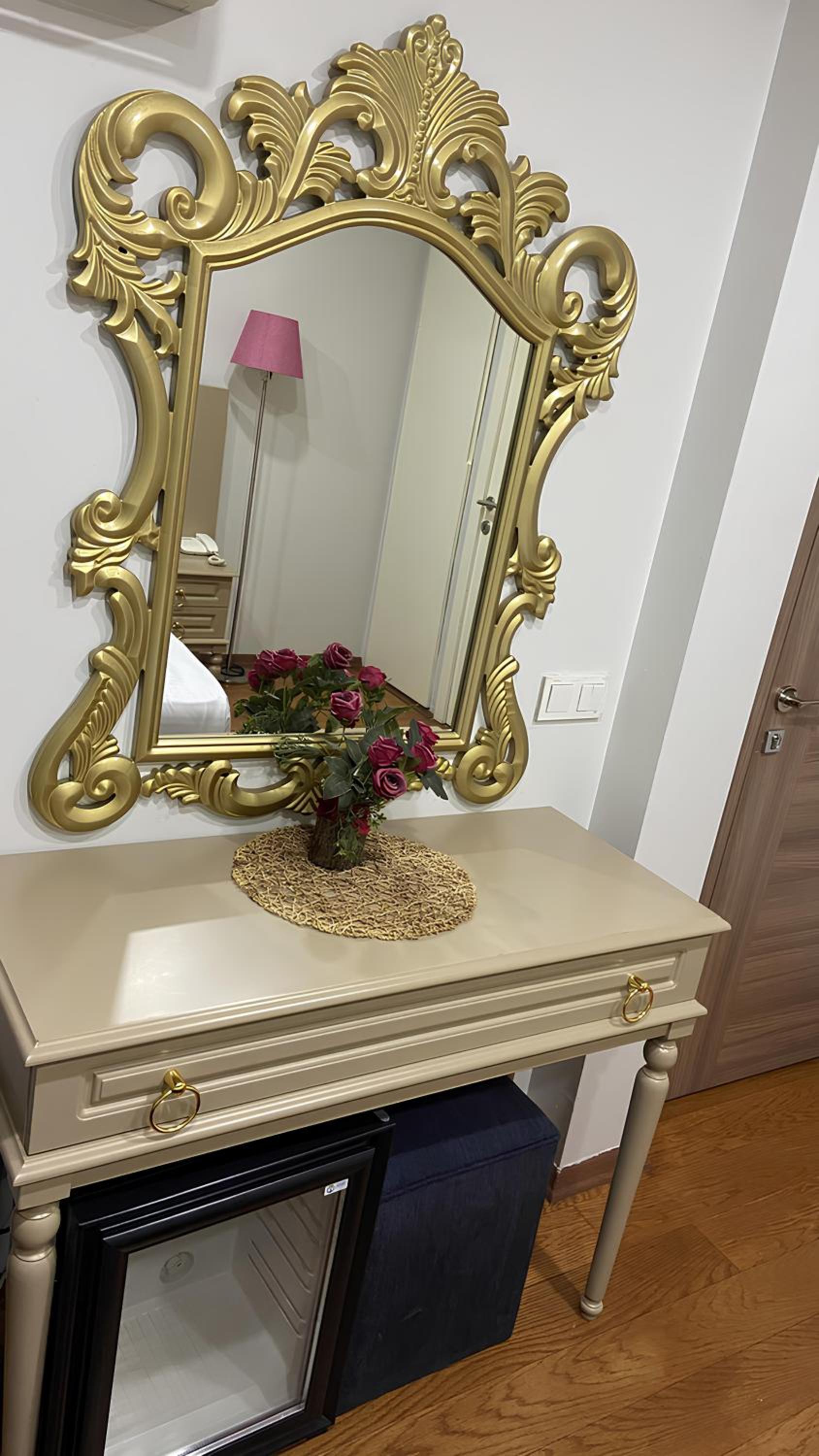 Hotel Next2 becomes Next2 Otel. - Image 43