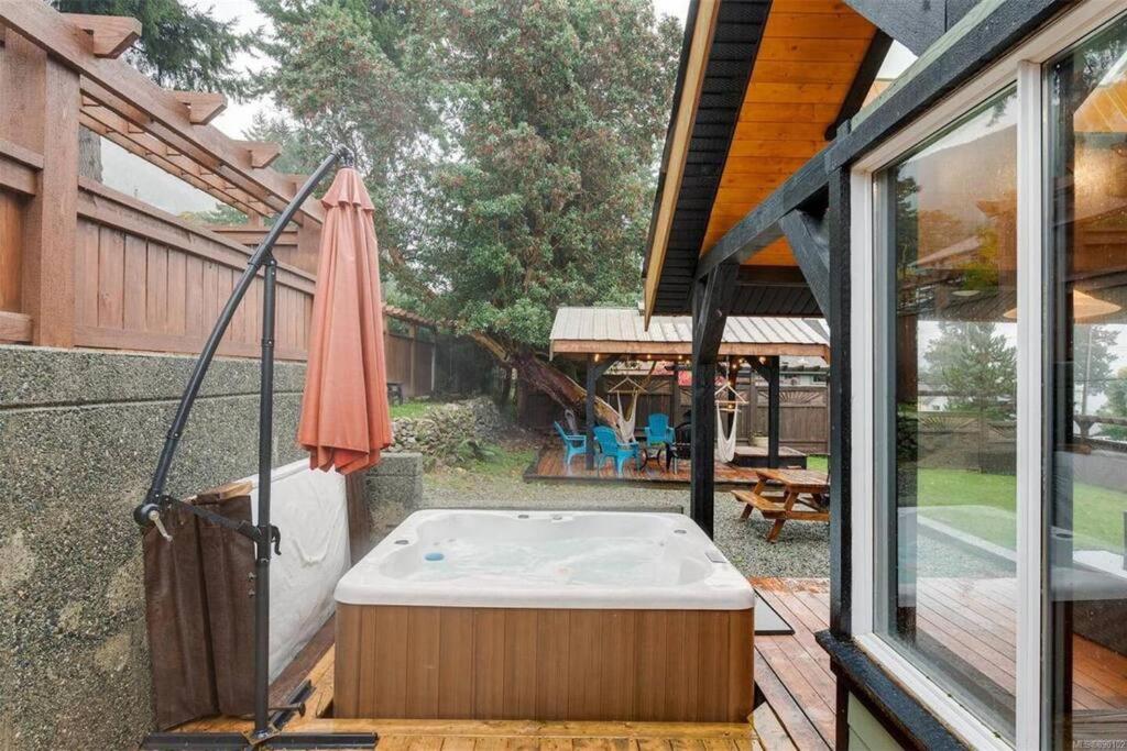 Cowichan Lake Cottages - Youbou