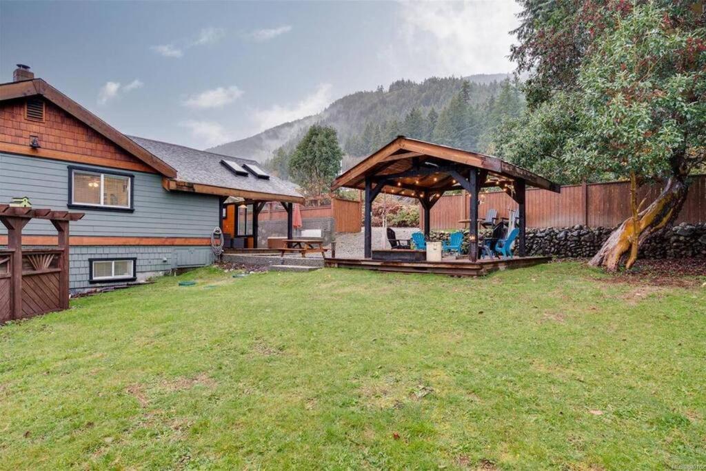 Cowichan Lake Cottages - Youbou