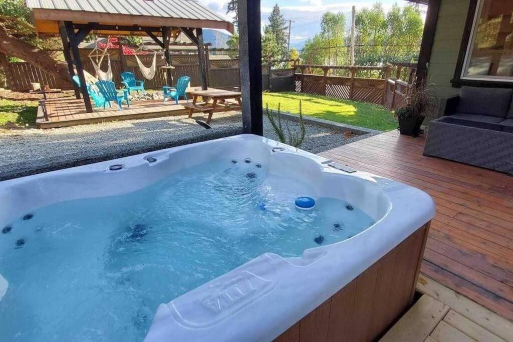 Cowichan Lake Cottages - Youbou