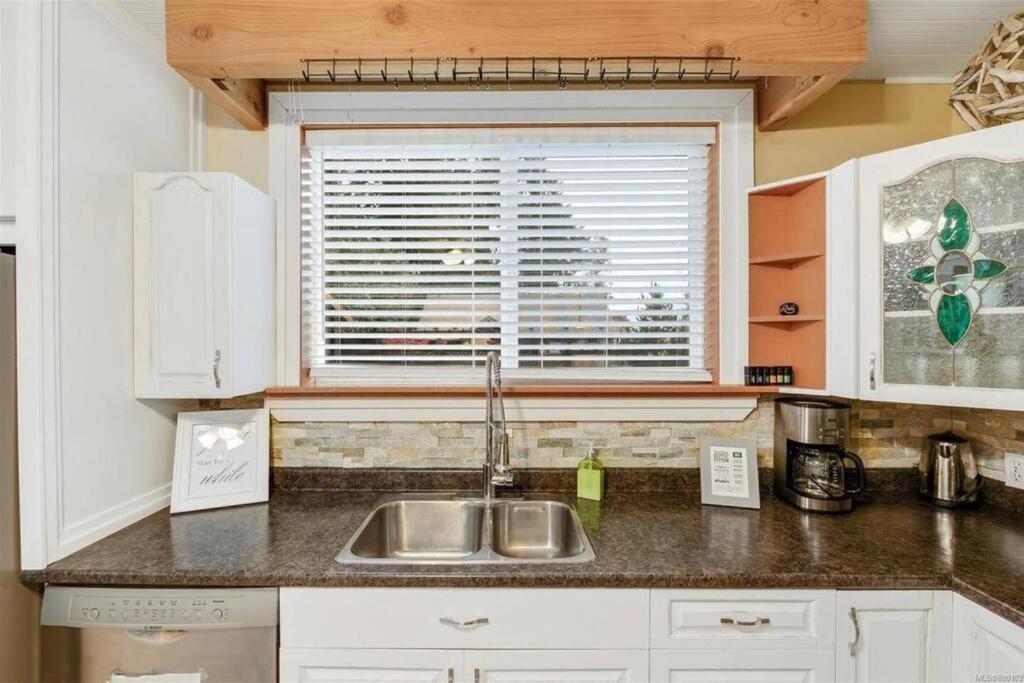 Cowichan Lake Cottages - Youbou