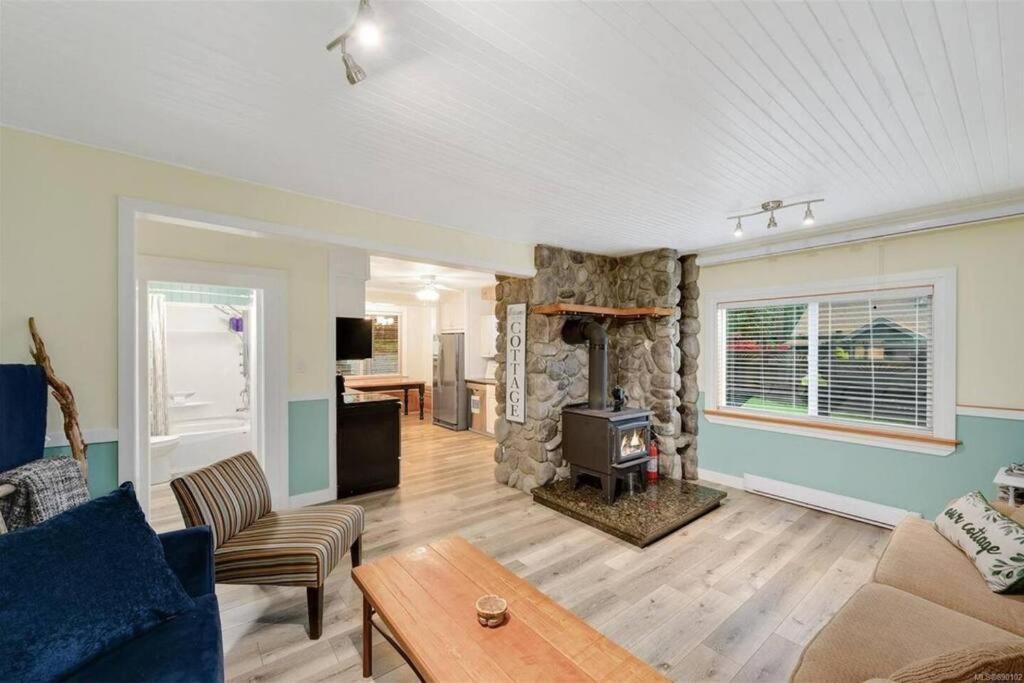 Cowichan Lake Cottages - Youbou