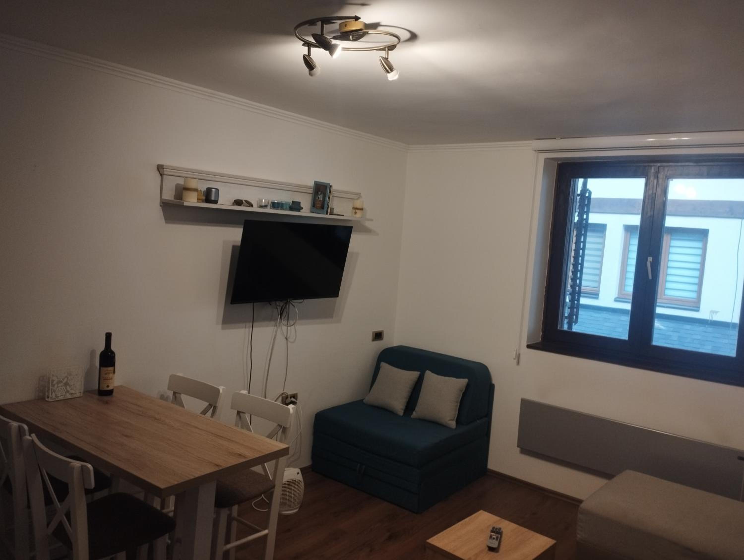 Gondola Lux Studio view 3