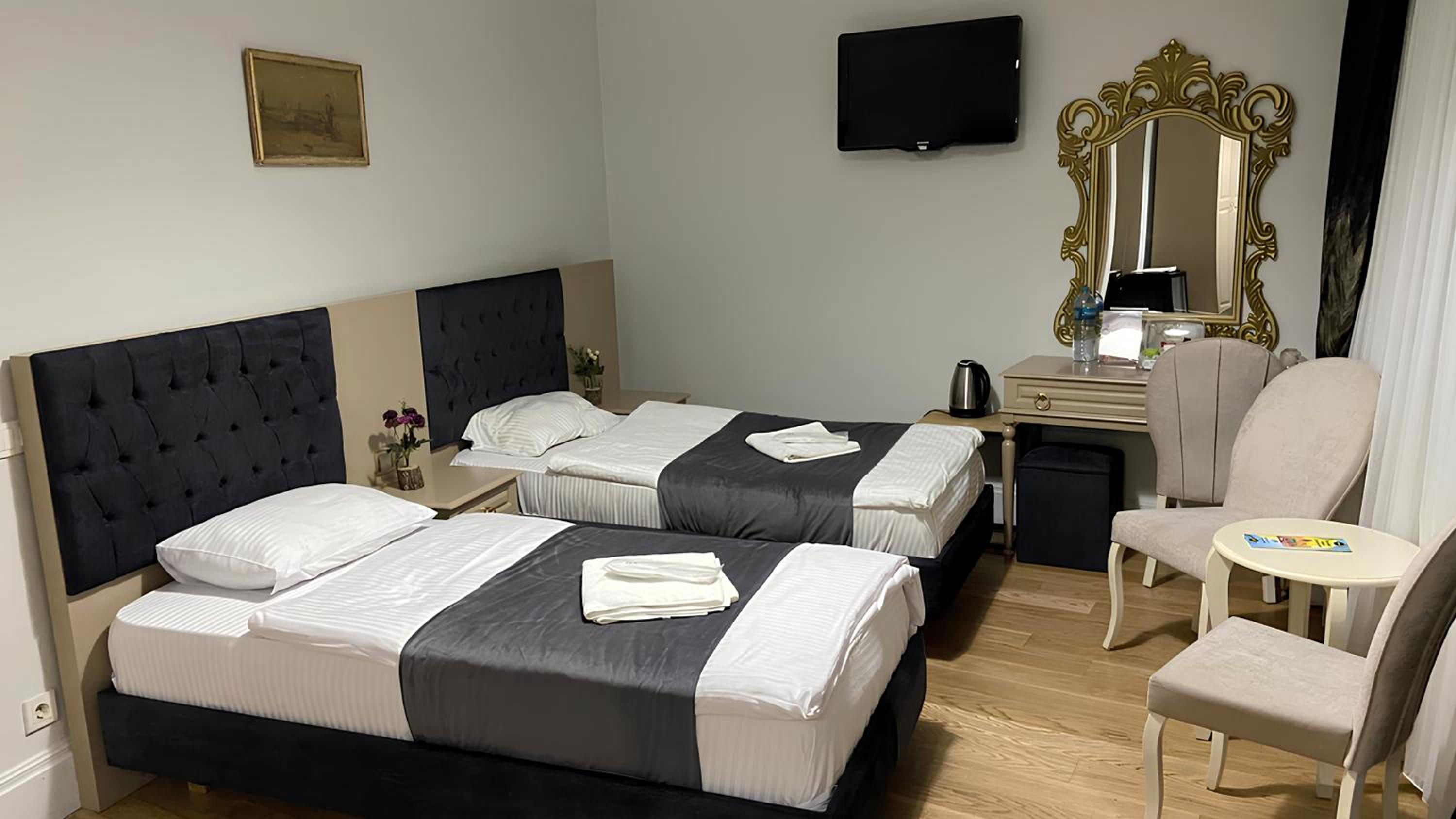 Hotel Next2 becomes Next2 Otel. - Image 59