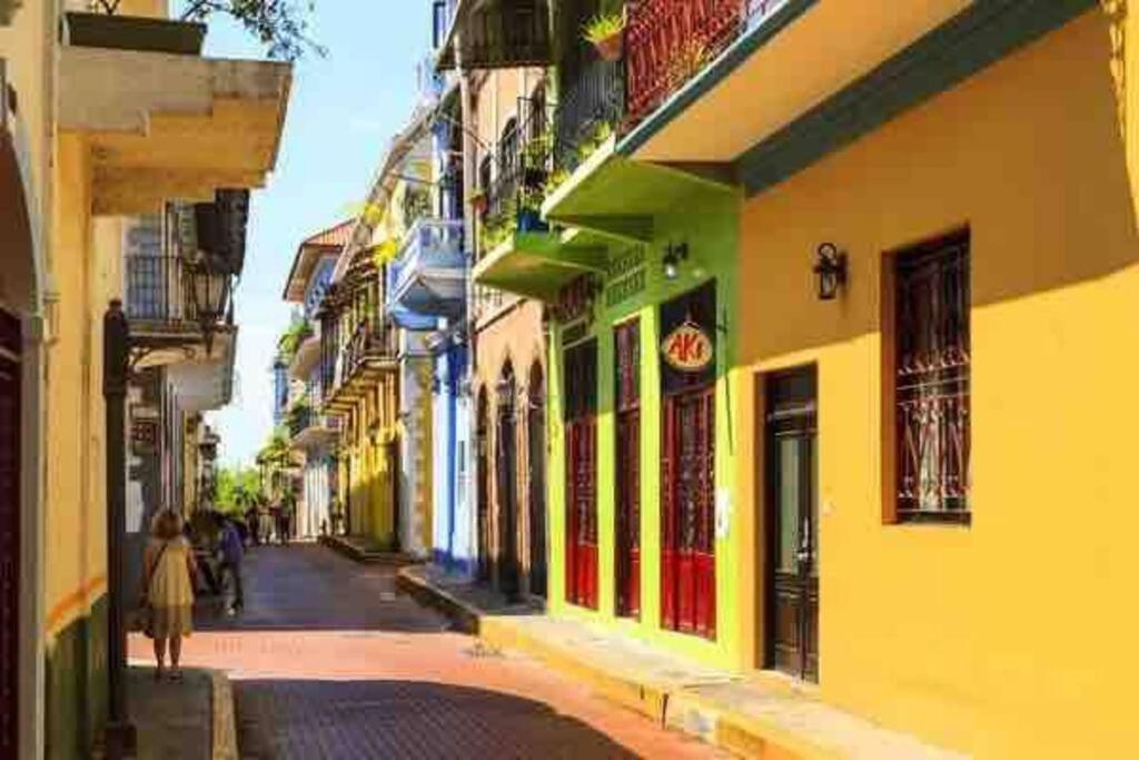 LUXURY Mid-Century Apartment In Casco Viejo view 5