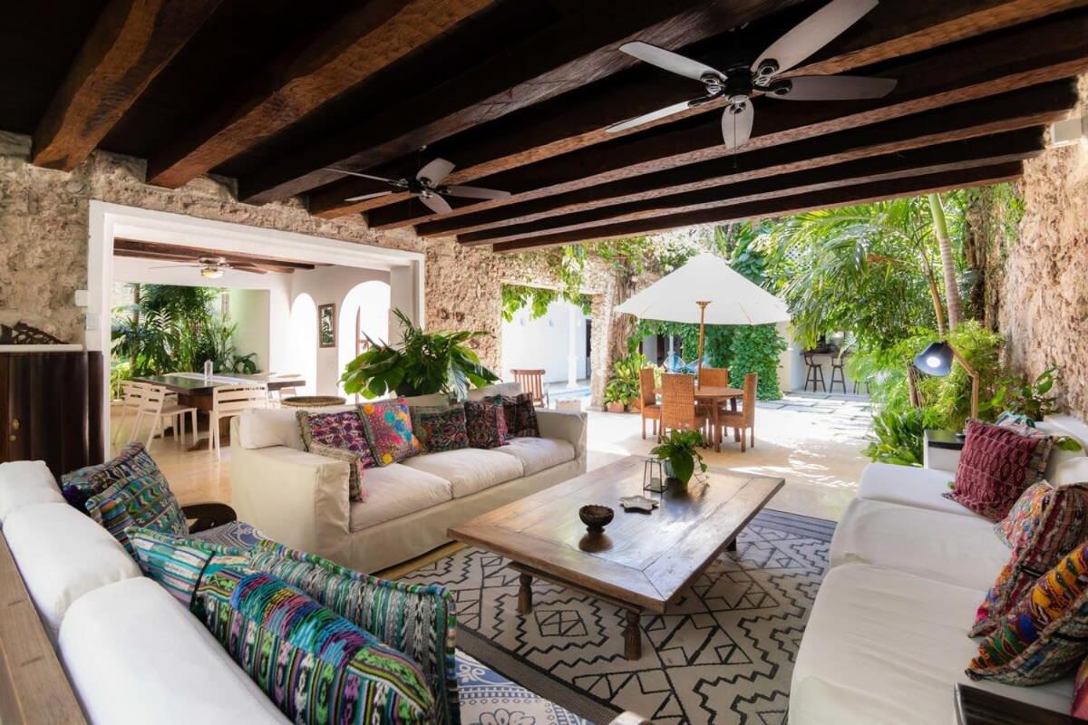 Vibrant House 5BR with Pool in Cartagena