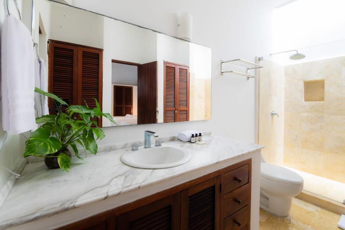 Vibrant House 5BR with Pool in Cartagena