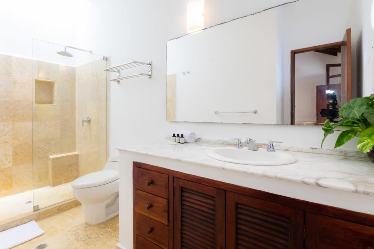 Vibrant House 5BR with Pool in Cartagena