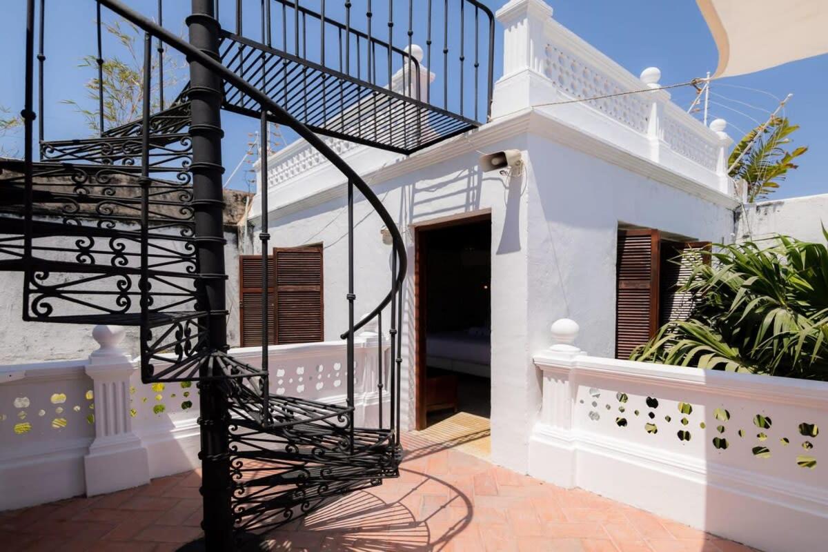 Vibrant House 5BR with Pool in Cartagena