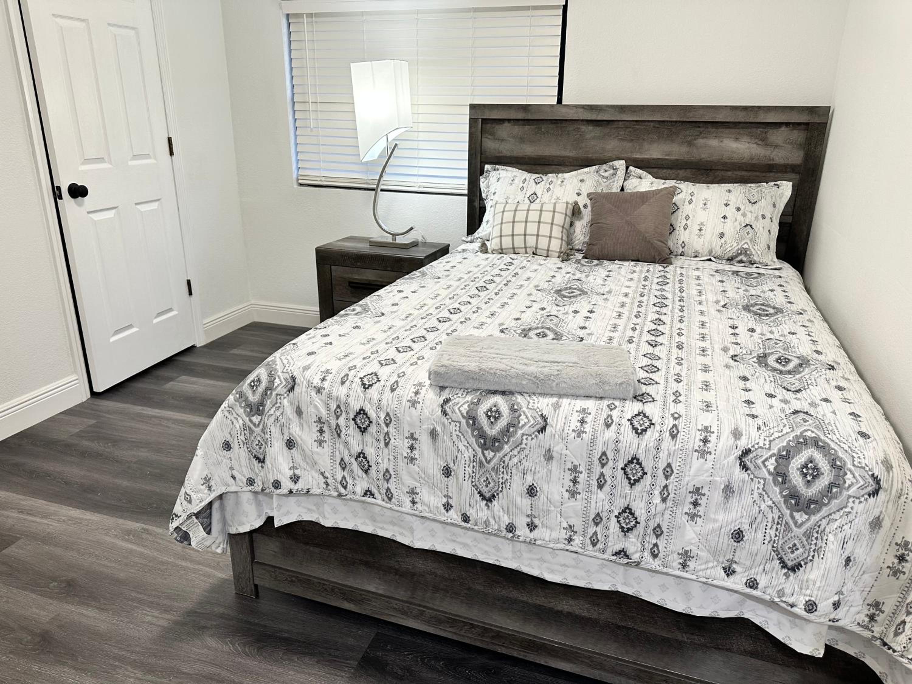Tampa Bay Area Vacations - Perfect Room for your Stay - Property Image 1