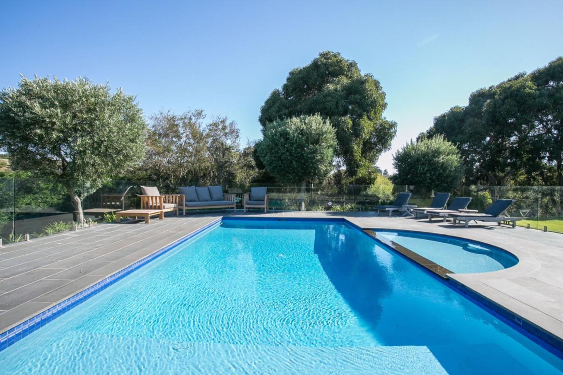 Tara fully fenced pool and pest control done regularly and can be done before booking