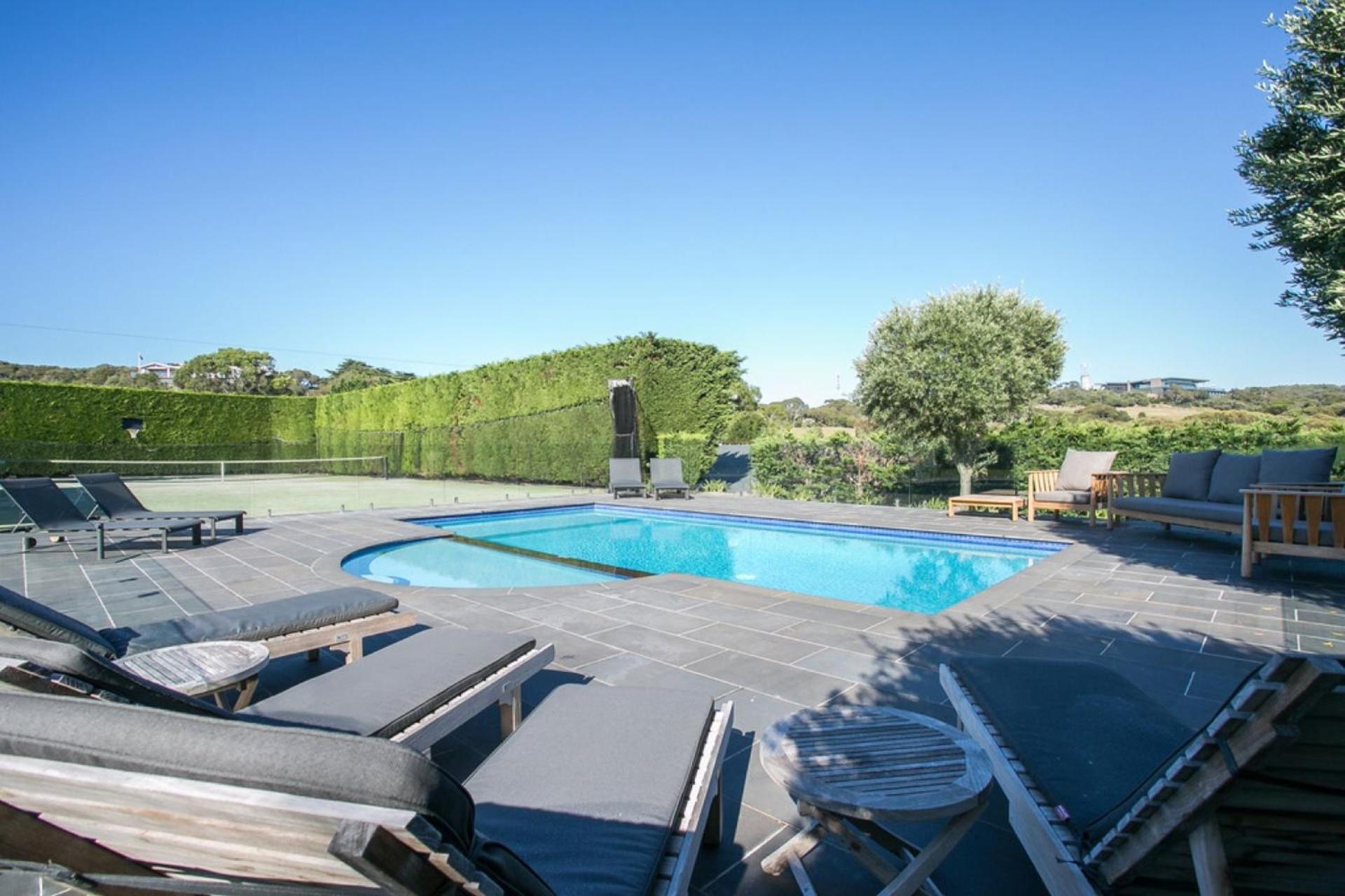Tara fully fenced pool and pest control done regularly and can be done before booking